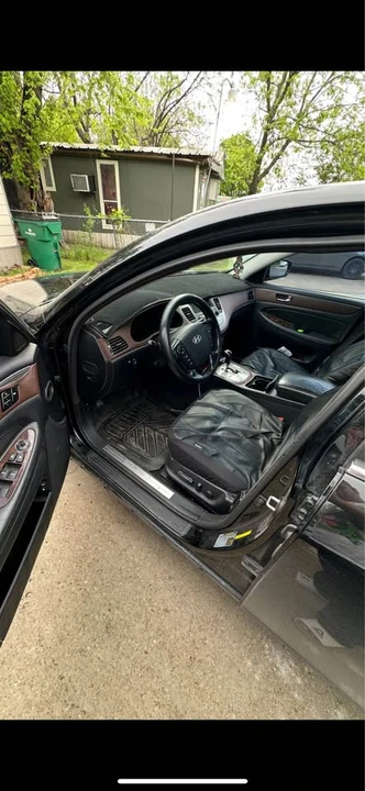 2009 Hyundai Genesis - Image 3 of 6
