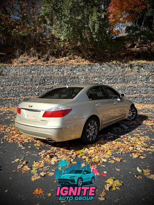 2009 Hyundai Genesis - Image 4 of 12