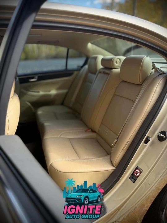 2009 Hyundai Genesis - Image 10 of 12