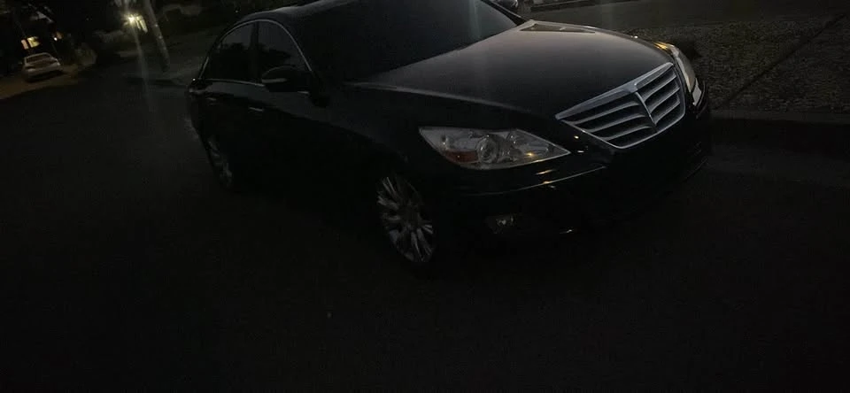 2009 Hyundai Genesis - Image 3 of 6