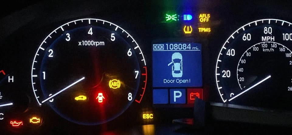 2009 Hyundai Genesis - Image 6 of 6