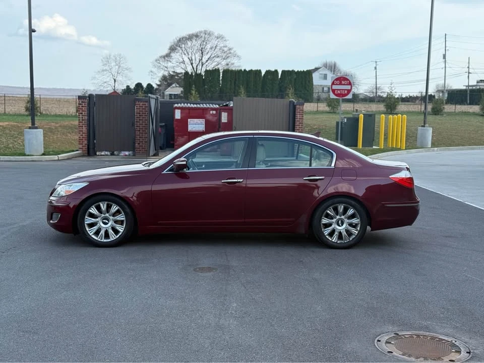 2009 Hyundai Genesis - Image 2 of 20
