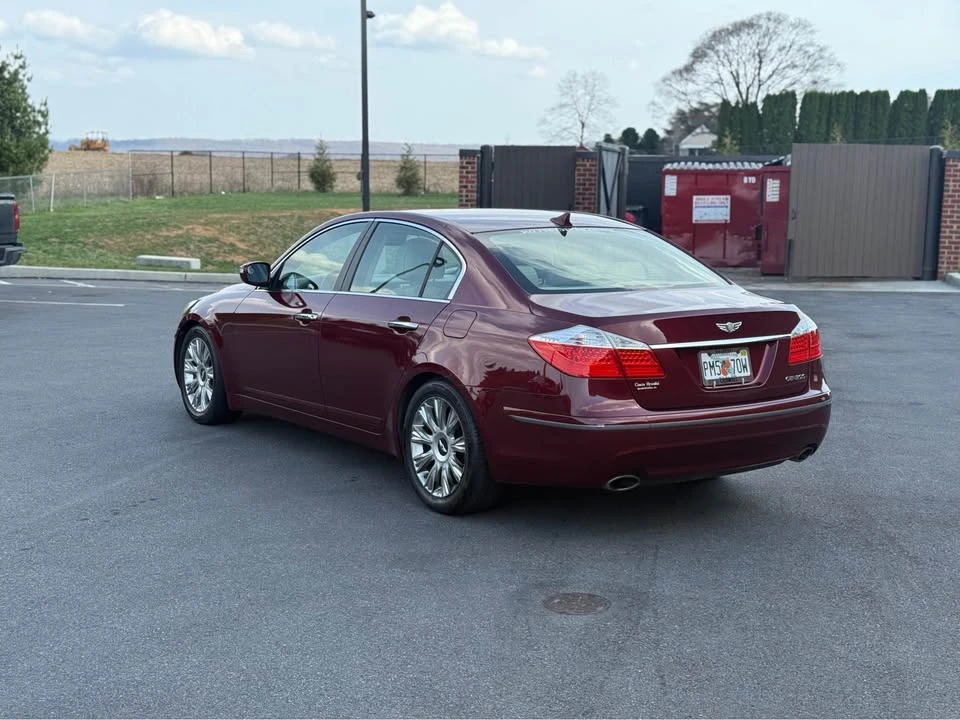 2009 Hyundai Genesis - Image 2 of 19