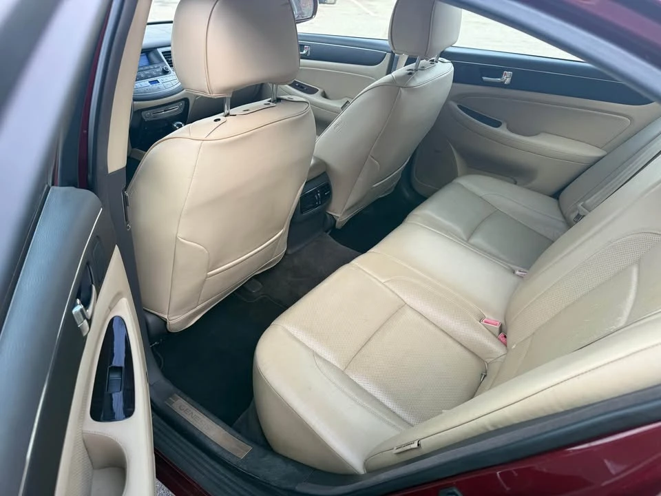 2009 Hyundai Genesis - Image 10 of 19