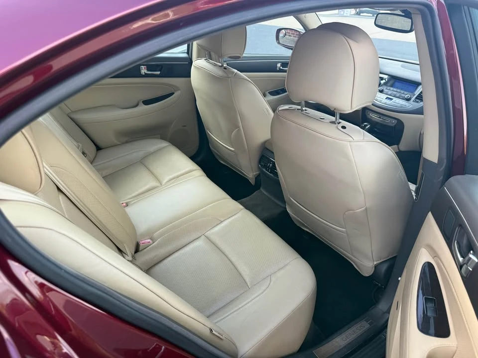 2009 Hyundai Genesis - Image 14 of 19
