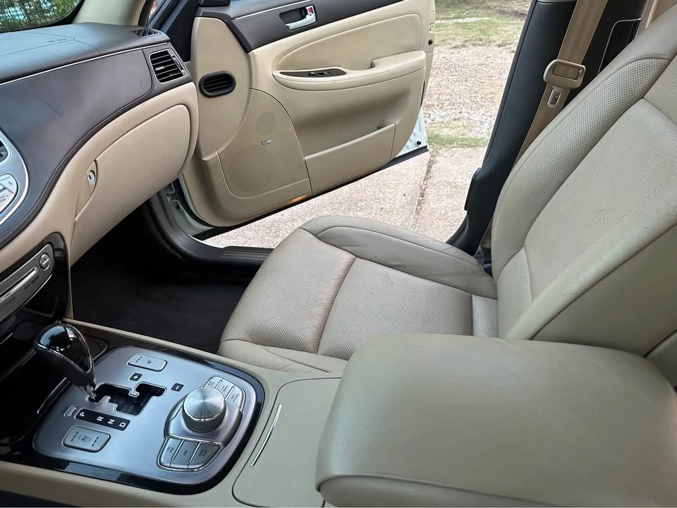 2009 Hyundai Genesis - Image 6 of 9