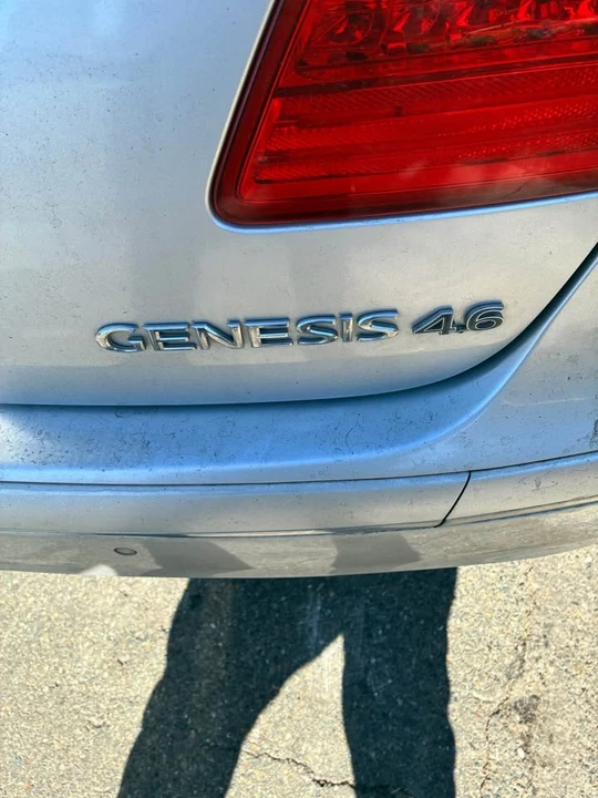 2009 Hyundai Genesis - Image 4 of 8
