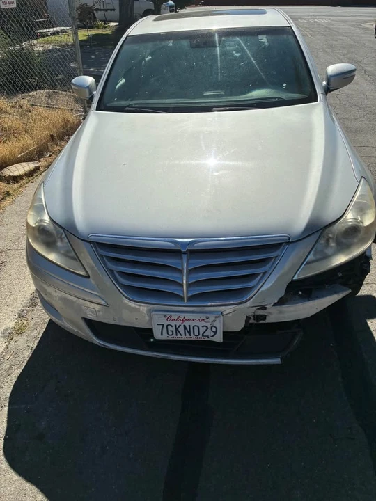 2009 Hyundai Genesis - Image 6 of 8