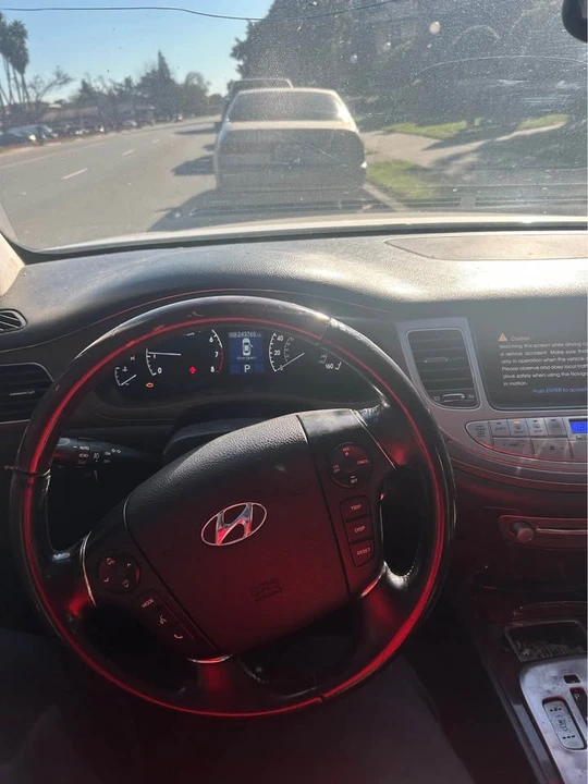2009 Hyundai Genesis - Image 4 of 4