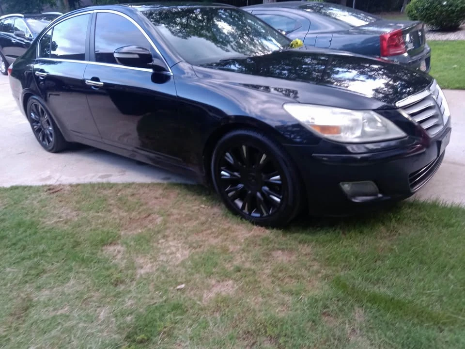 2009 Hyundai Genesis - Image 2 of 4