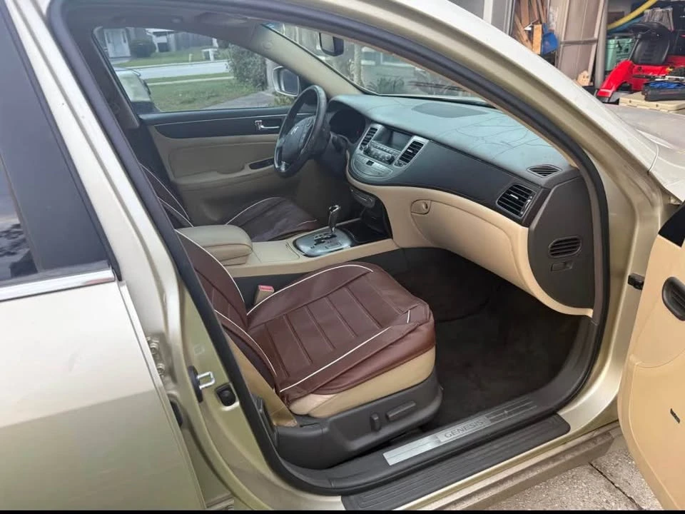 2009 Hyundai Genesis - Image 5 of 9
