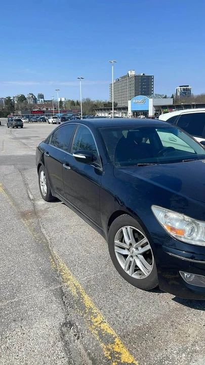 2009 Genesis - Image 2 of 4