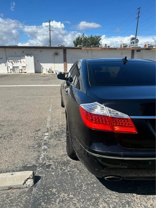 2009 Hyundai Genesis - Image 6 of 16