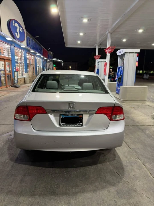 2009 Honda Civic 8th Gen - Image 2 of 10