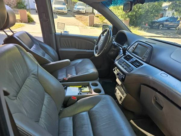 2009 Honda Odyssey - Image 6 of 8
