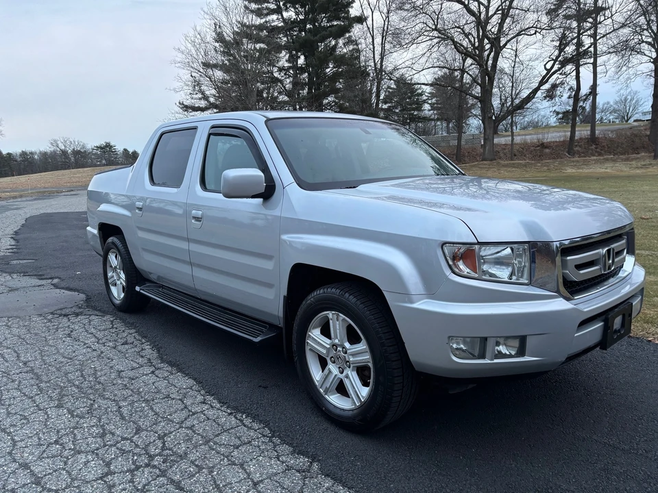 2009 Honda Ridgeline 1st Gen - Image 2 of 15