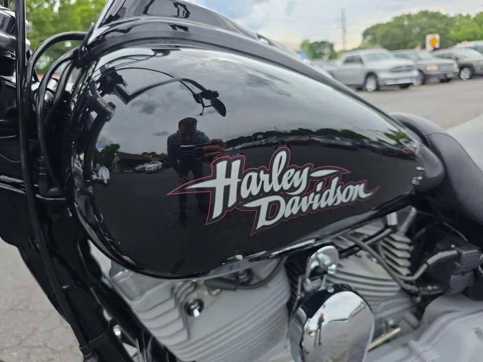 2009 Harley-Davidson Dyna Twin Cam - Image 27 of 28