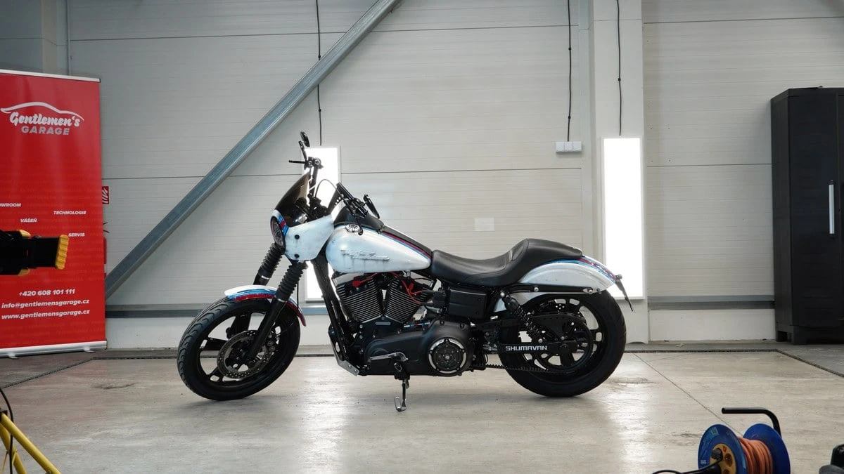 2009 Harley-Davidson Dyna Twin Cam - Image 6 of 19