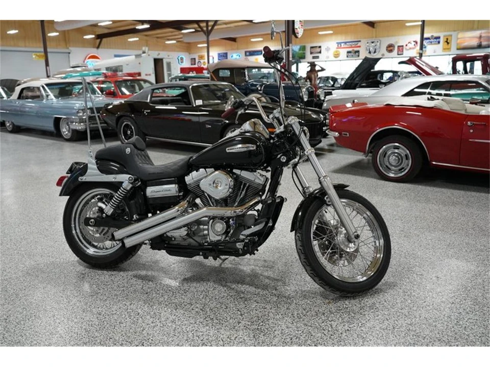 2009 Harley-Davidson Dyna Twin Cam - Image 4 of 25