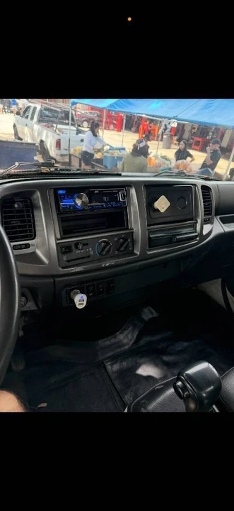 2009 Hino 268 - Image 19 of 21