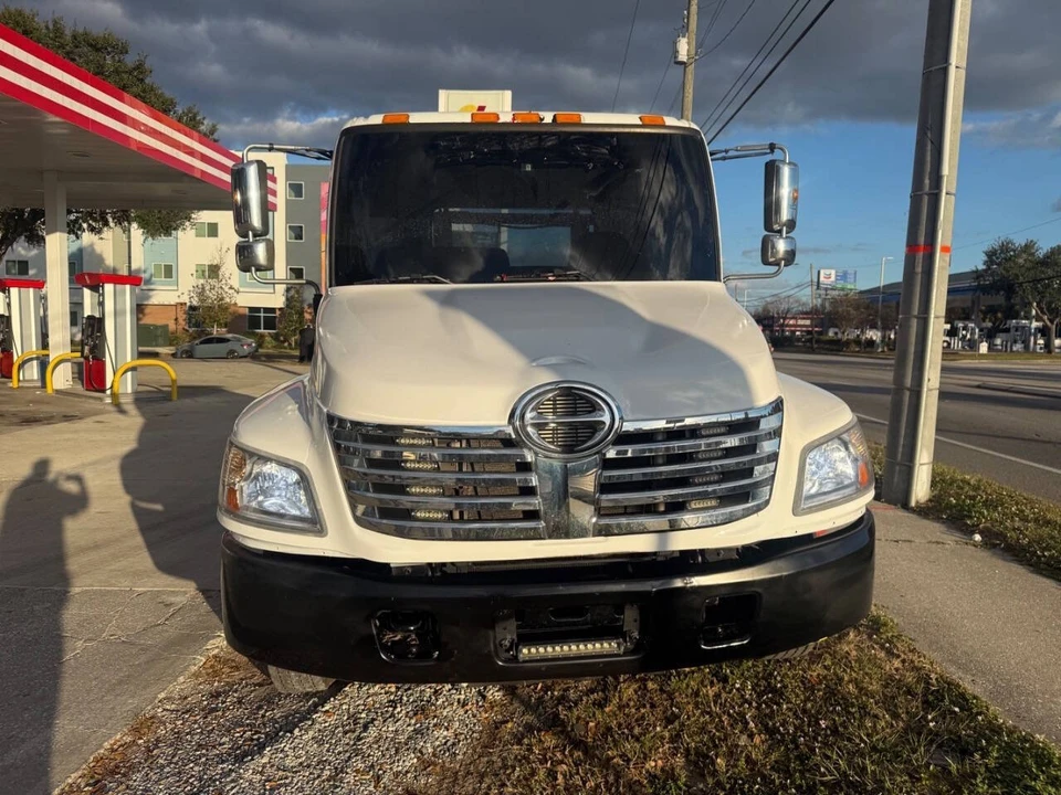 2009 Hino 268 - Image 5 of 21