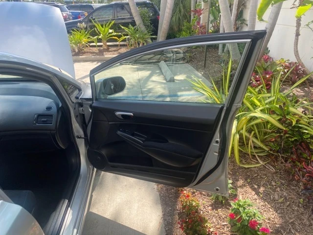 2009 Honda Civic 8th Gen - Image 12 of 21