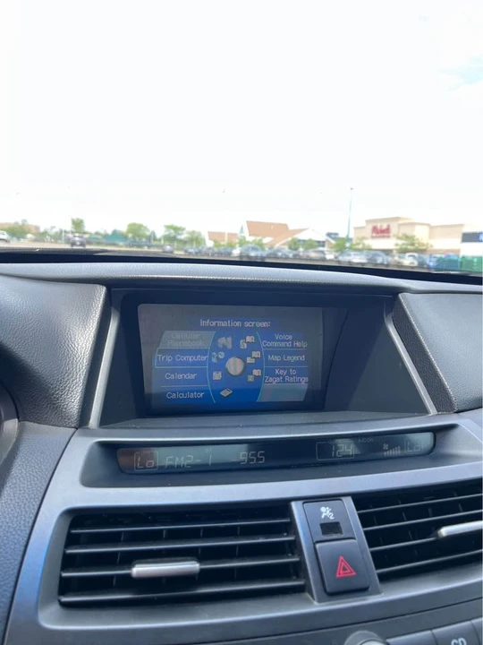 2009 Honda Accord 8th Gen - Image 16 of 20
