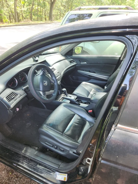 2009 Honda Accord 8th Gen - Image 5 of 12