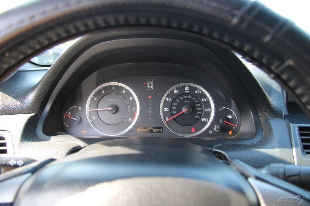 2009 Honda Accord 8th Gen - Image 15 of 21