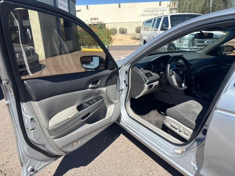2009 Honda Accord 8th Gen - Image 9 of 21