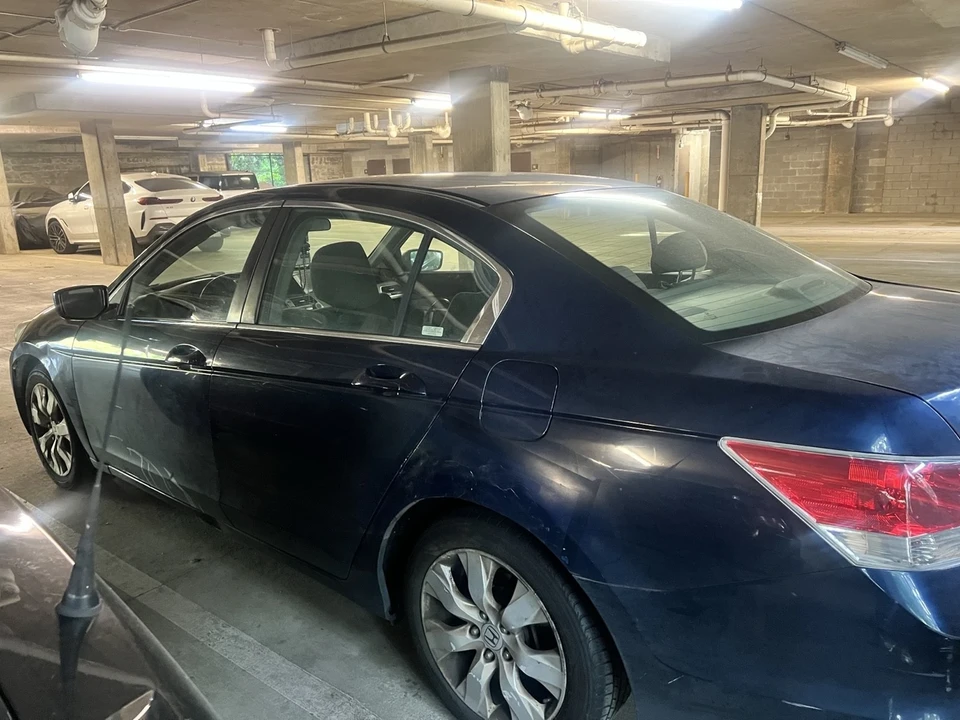 2009 Honda Accord 8th Gen - Image 4 of 4