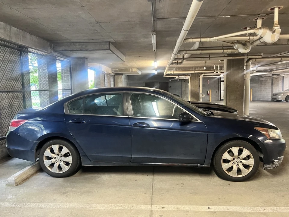 2009 Honda Accord 8th Gen - Image 3 of 4