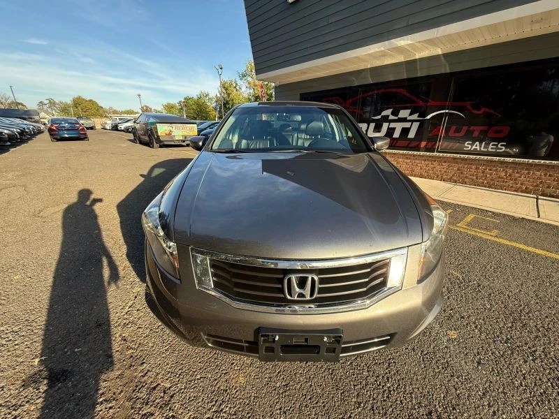 2009 Honda Accord 8th Gen - Image 2 of 12