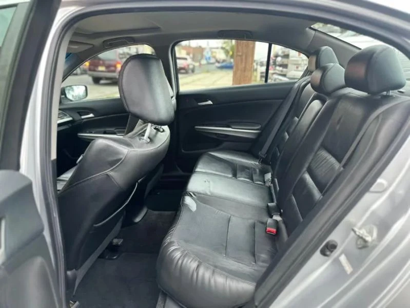 2009 Honda Accord 8th Gen - Image 11 of 12