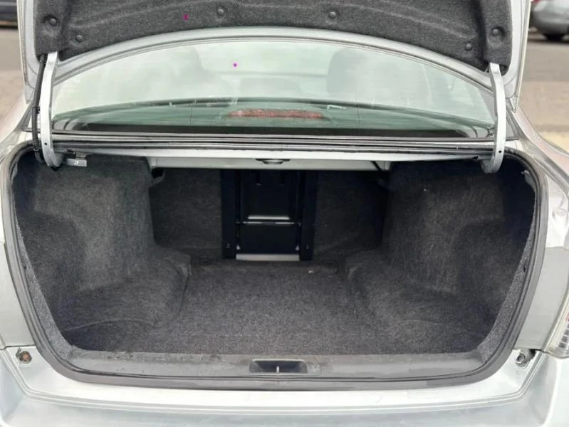 2009 Honda Accord 8th Gen - Image 9 of 12
