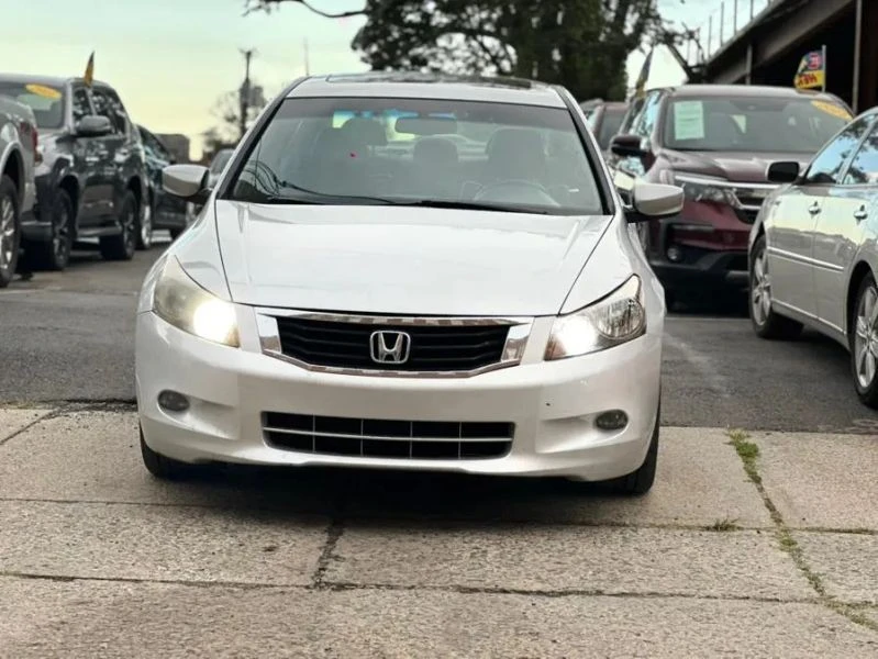 2009 Honda Accord 8th Gen - Image 2 of 12