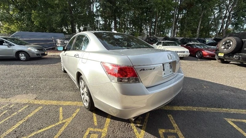 2009 Honda Accord 8th Gen - Image 4 of 12