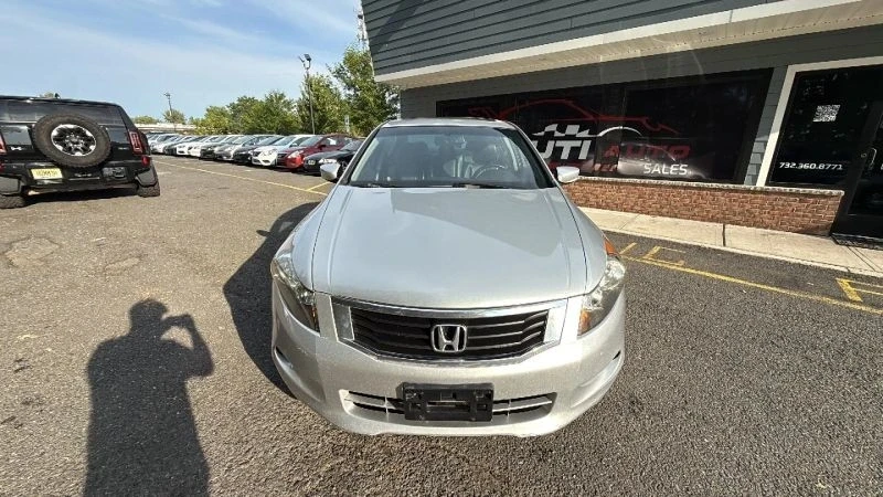 2009 Honda Accord 8th Gen - Image 2 of 12