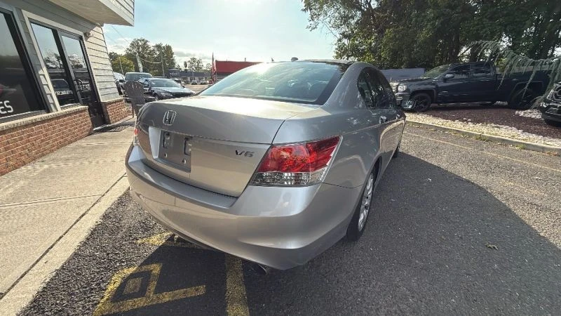 2009 Honda Accord 8th Gen - Image 6 of 12