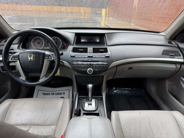 2009 Honda Accord 8th Gen - Image 16 of 21