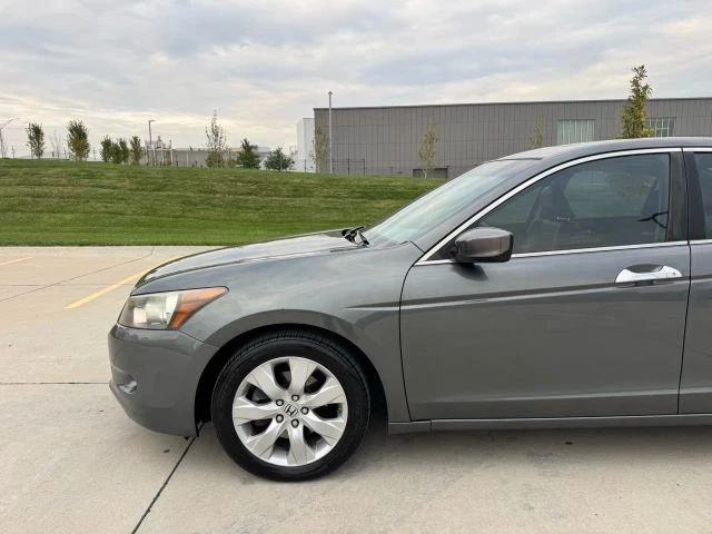 2009 Honda Accord 8th Gen - Image 2 of 21