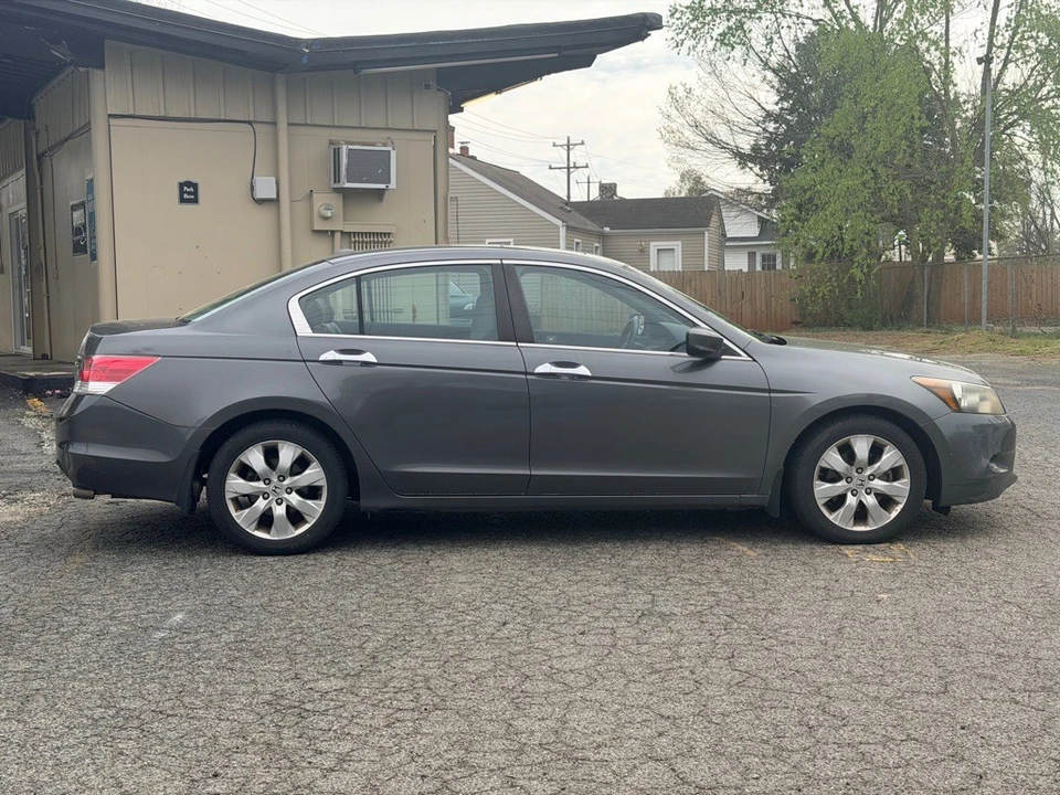 2009 Honda Accord 8th Gen - Image 4 of 17