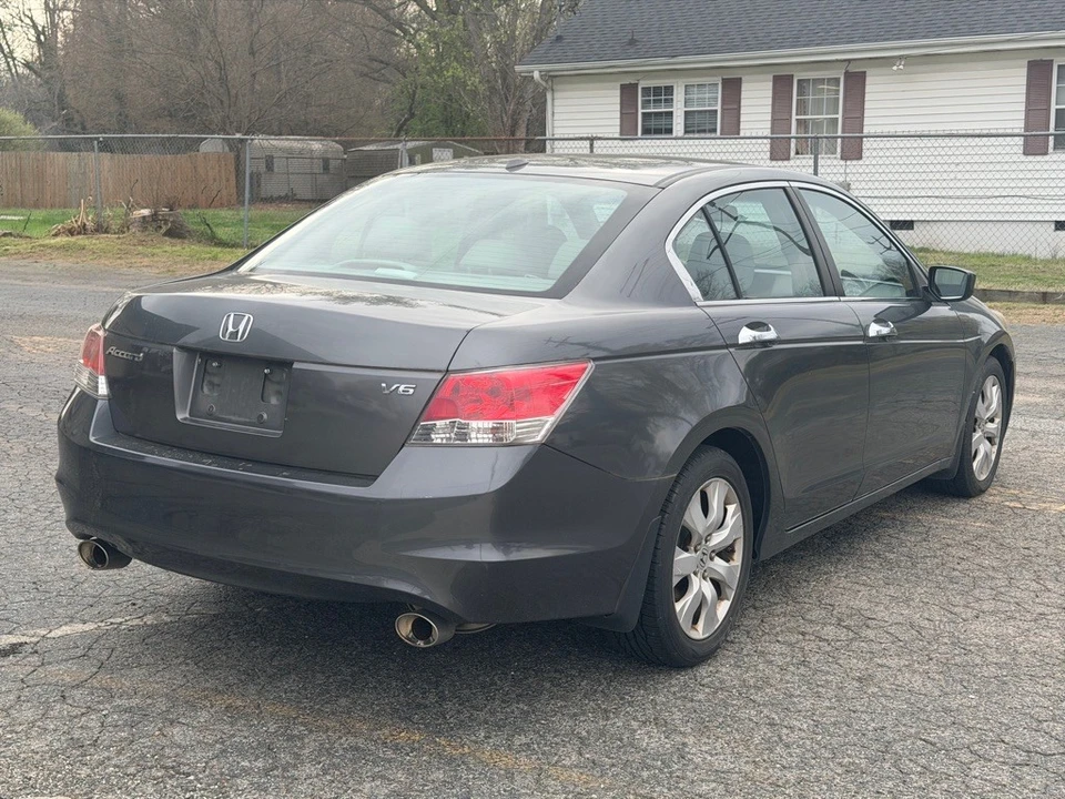 2009 Honda Accord 8th Gen - Image 5 of 17
