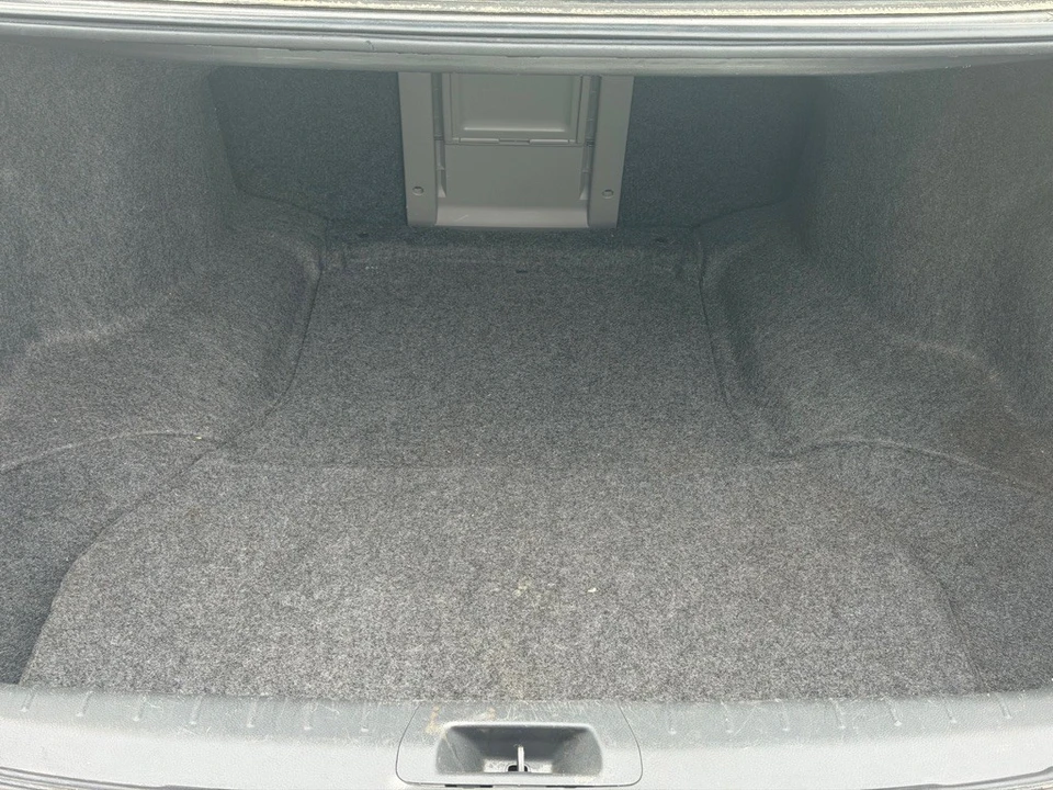 2009 Honda Accord 8th Gen - Image 7 of 17