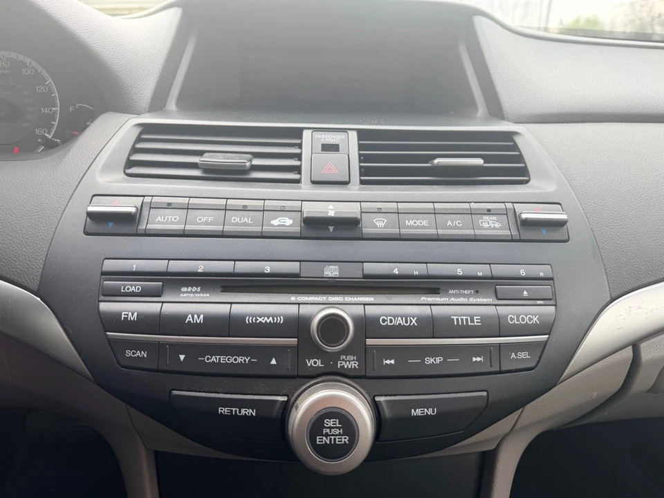 2009 Honda Accord 8th Gen - Image 15 of 17