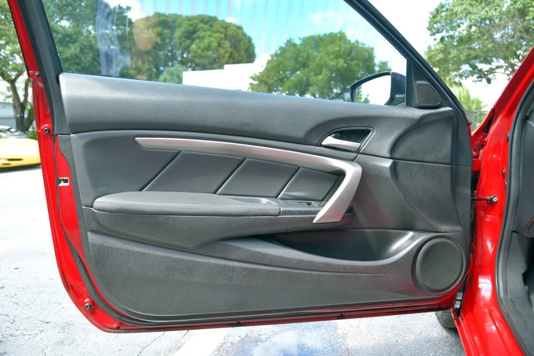 2009 Honda Accord 8th Gen - Image 10 of 12