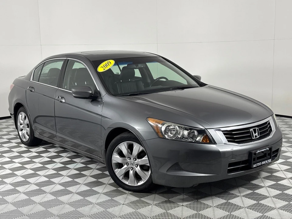 2009 Honda Accord 8th Gen - Image 2 of 12