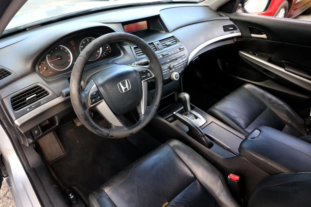 2009 Honda Accord 8th Gen - Image 4 of 12