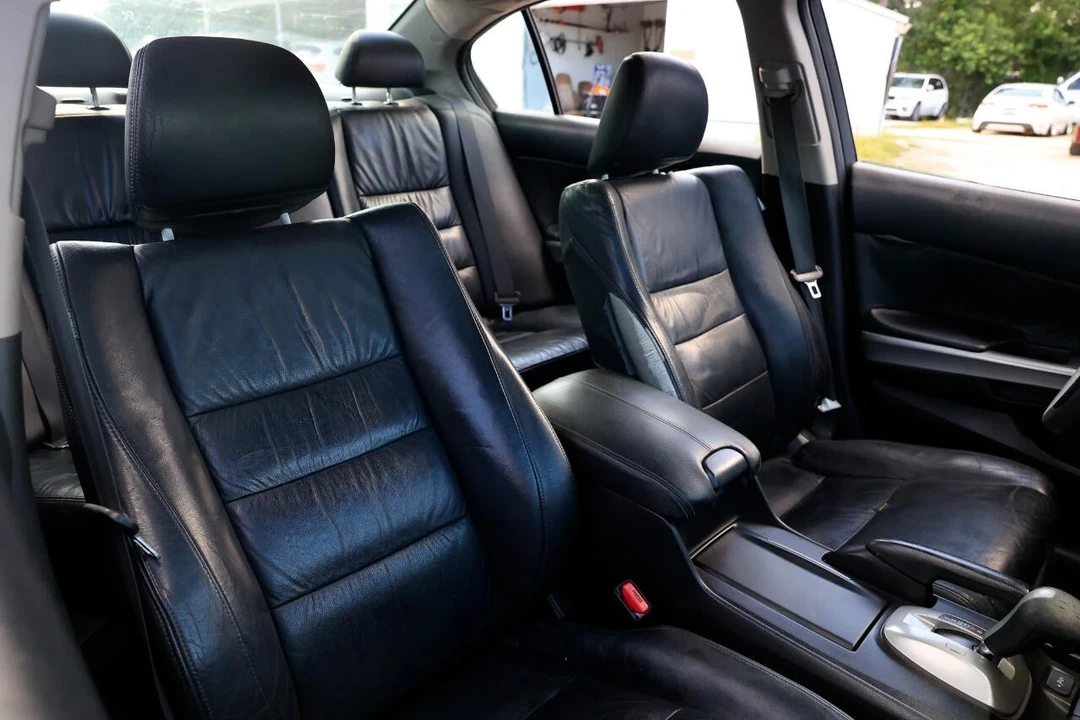 2009 Honda Accord 8th Gen - Image 16 of 21