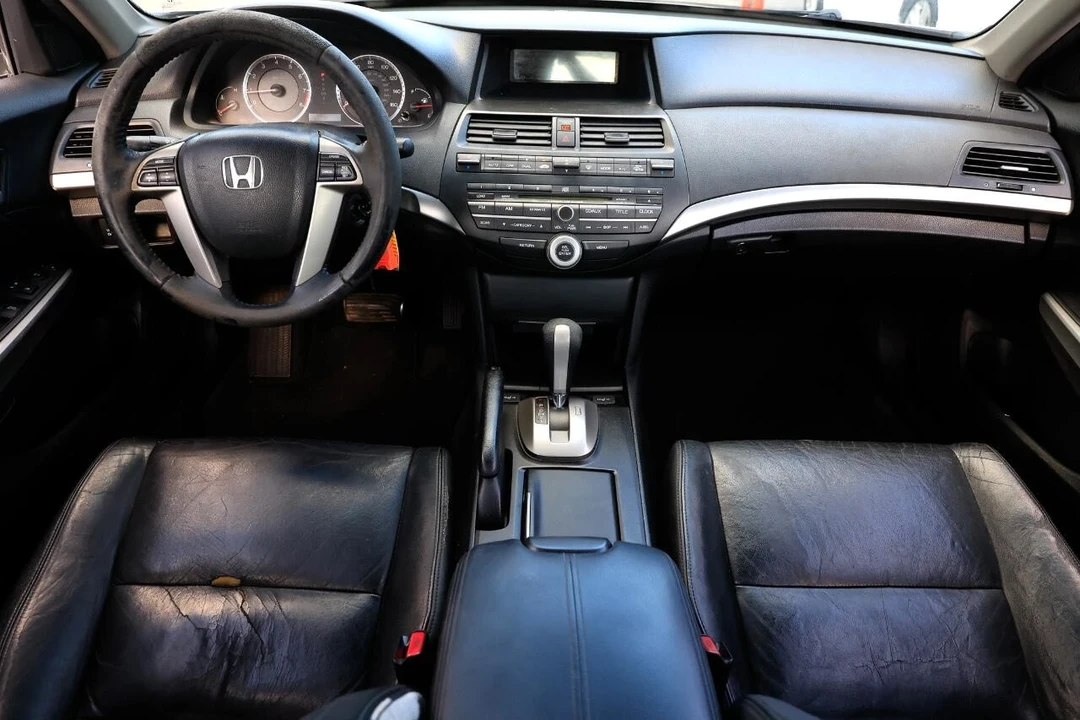 2009 Honda Accord 8th Gen - Image 2 of 12